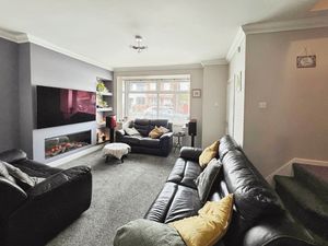 Lounge- click for photo gallery